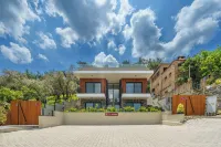 Ephesus Select Suites - غرفة مطلة على الجبل