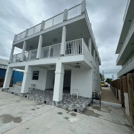Luxury Key Largo Hideaway, Waterfront, Modern & Peaceful Paradise