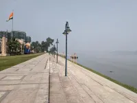 Cozy 2-bedroom apartment in lovely WB with WiFi, AC Hotels in Hooghly