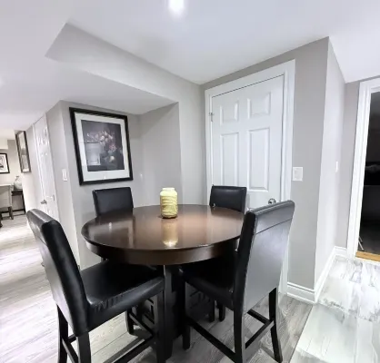 Fabulous 2-bedroom apartment with AC in charming Whitby Hotels in Whitby