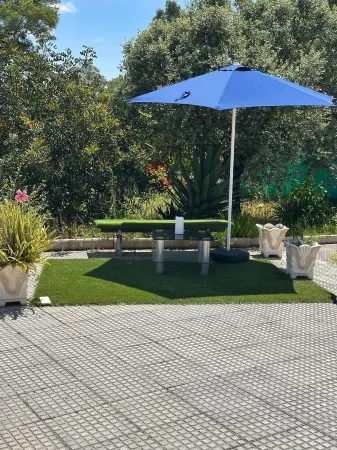 Big and confortable country house with garden in "Finca La Guindilla" with Pool Отели в г. Метрополитана де Хуэльва