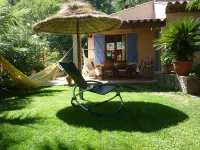 Sunny pastoral house Hotels in La Garde-Freinet