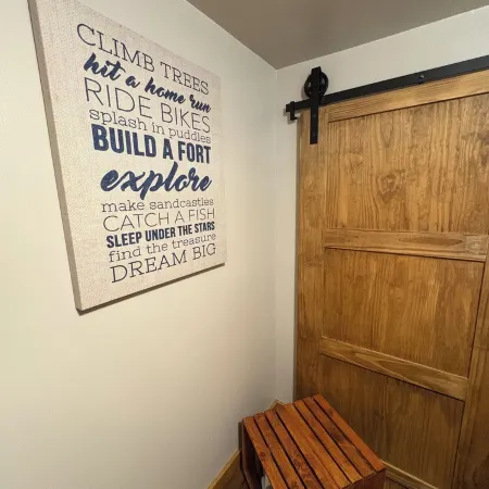 Cozy cabin right on the water! All bikers, skiers, fisherman and more welcome!
