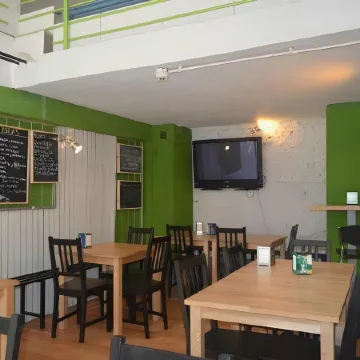 Madrid Motion Hostels Отели рядом с достопримечательностью «Небоскреб "Испания"»