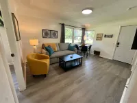 KING bed, Pet Friendly, Modern Retreat, CLE-BW - 3-Star