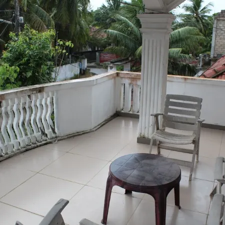 Jaffna Travel & Guest Inn: 2 AC Bedroom first floor AC house with free parking