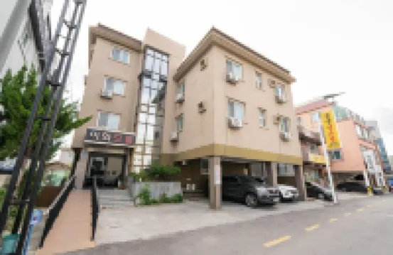 Gangneung Ewha Motel のホテル