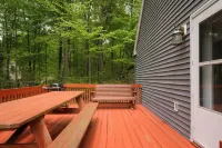 The Bear's House, Pet Friendly, Level 2 EV Charger