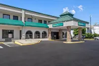 Quality Inn - bar