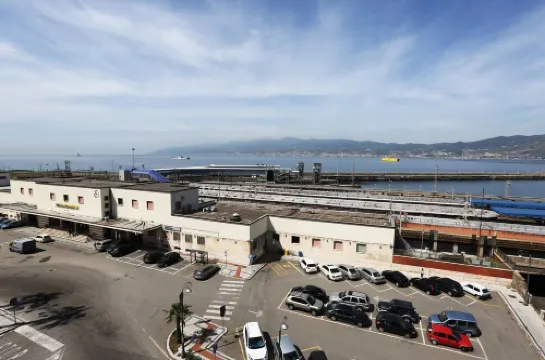 Apartment in the center: 5 bedrooms; 10 beds; 3 bathrooms