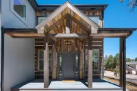 Luxurious Executive Rental - 3Bed / 3 Bath - 30+ Days Required