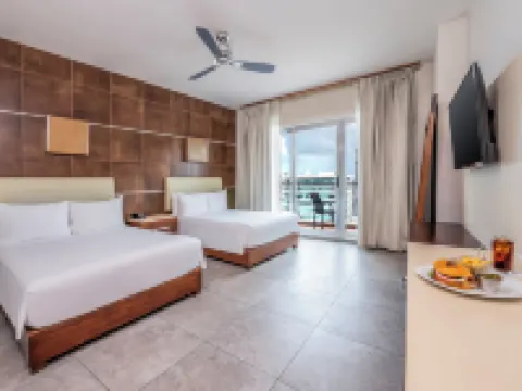 クリスタル アーバン カンクン セントロ カンクンのホテル