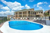 Suburban Studios Branson on the Strip