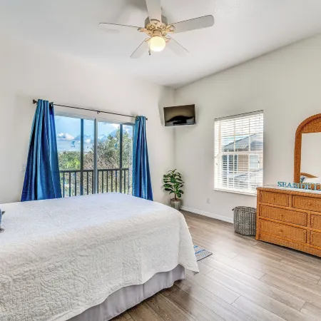 Beautiful Bahama Bay Condo 7 Mi to Disney!