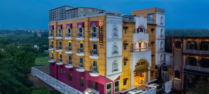 Foxoso Taj View Hotel アーグラのホテル