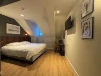 호텔 에르민 반느 포르 드 플레장스