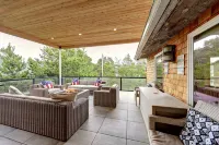 Oceanfront-Nicest on the Beach! Full Late 2025 Renovation!!