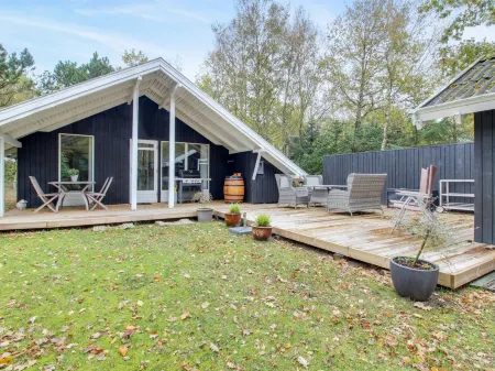 "Anttoni" - 50km from the sea Отели в г. Ansager