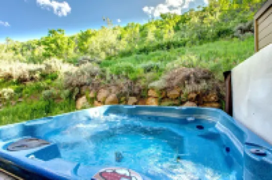 Kbm Resorts Private Home Fantastic Views Hot Tub AC Easy Walk to Resort and Main St. Pla-1155