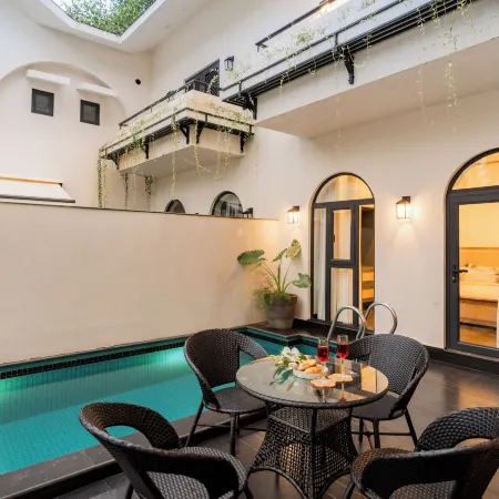 BellaVie | 3-BHK Villa with Private Pool & TV Lounge Area in A Gated Complex Отели в г. Сиолим