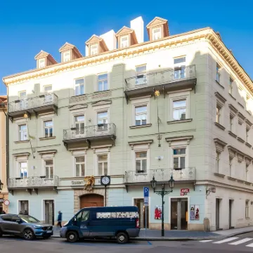 金天使套房由阿德雷茲生活提供 鄰近布拉格老城廣場的酒店