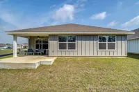 Foley Vacation Rental 7 Mi to Gulf Shores Beaches - Pet friendly