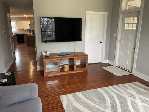 Brickway Retreat Hotels in Mattoon