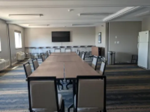 Super 8 by Wyndham Perham Hotels in Perham