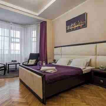 Stylish Apartment Near the Railway Station Rooms