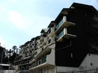 Residence Val Cristal Hotels near Télécabine des Airelles