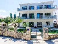 Apartments Garden - One-Bedroom Apartment with Terrace (2 Adults) Hotels in Cavtat