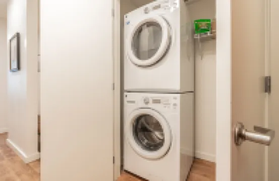 1BR | Rooftop, Gym, Views | Bellevue | Sophari B