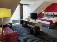 Mercure Hotel Wuerzburg am Mainufer - parking