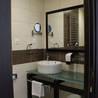 Standard Double or Twin Room Hotel Diplomat Promo Code