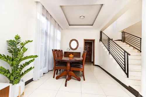 Dallas Style inner Apartment - غرفة مطلة على الجبل