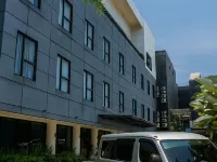 Hotel Youstay Semarang by Sinergi Hotels near Cagar Budaya MIN GROUP (Rafi Mintardi S.H.,S.E.,M.H.,M.M.)