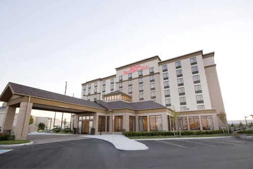 Hilton Garden Inn Toronto/Brampton - parking