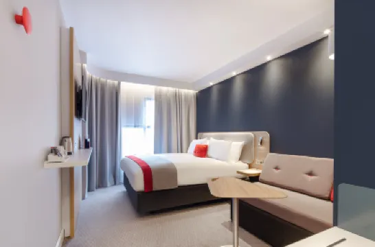 Holiday Inn Express BIRMINGHAM - CITY CENTRE by IHG Hotels near Birmingham & Midland Institute