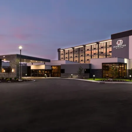 DoubleTree by Hilton Lafayette East