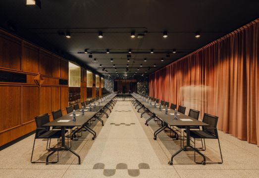 플라네르 호텔 로비