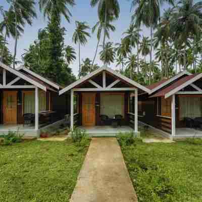 Adhvasaha Beach Spa Resort Hotel Exterior