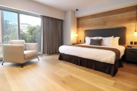 St Isidro Suites Corporate Housing Spa & Wellness Center Отели в г. 