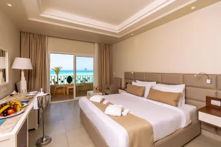 Sunny Days El Palacio Resort & Spa
