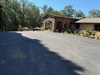 FIFA Fan Stylish Retreat Lodge in Heart of it All! 9.4 miles from the Stadium.