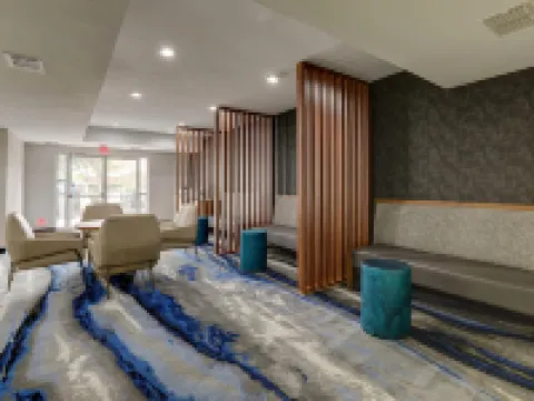 ベストウェスタン プラス ラスコリナス イン & スイーツ アーヴィングのホテル