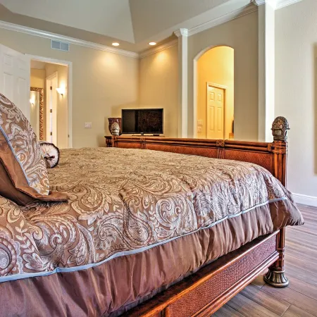 Superb Naples Home w/ Den & Private Saltwater Pool
