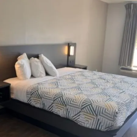 Clarion Pointe