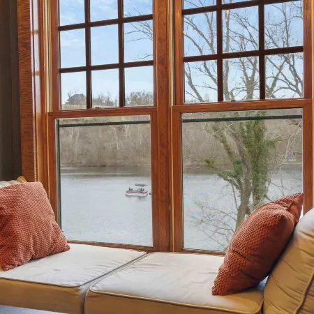 Taneycomo Retreat - Lakefront Condo
