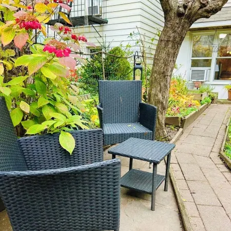 Spacious Apartment Steps From NYC, Free Parking