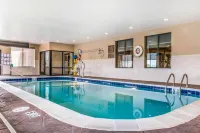 Comfort Suites Florence - Cincinnati South - Swimmingpools